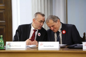 08.11.2014 r., konferencja Nasi w Sejmie i w Senacie, na fotografii od lewej: Maciej Klimczak, Henryk Wujec, fot. M. Józefaciuk