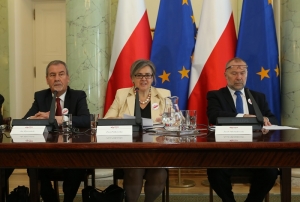 13.05.2014 r.; IV Seminarium; na fotografii od lewej: Jan Wyrowiński, Ewa Polkowska, Jacek Michałowski; foto. Michał Józefaciuk