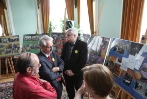 8.06.2013 r.; na IV Pikniku Archiwalnym; na fotografii od lewej: Andrzej Biernat, Robert Kubaś, Janusz Kuligowski, Bożena Żmuda; foto. Katarzyna Czerwińska