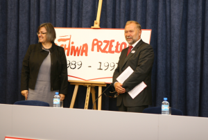 9.06.2011 r.; prezentacja projektu Archiwa Przełomu 1989 -1991; na fotografii: Ewa Polkowska, Jacek Michałowski; foto. Justyna Orysiak