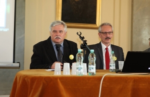 8.06.2013 r.; na IV Pikniku Archiwalnym; na fotografii od lewej: Janusz Kuligowski, Robert Kubaś; foto. Katarzyna Czerwińska