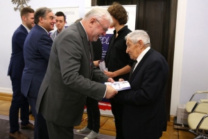 23.01.2015 r., gala konkursu Moja Polska samorządna, na fotografii na pierwszym planie, od lewej: Jerzy Stępień, Aleksander Sola, fot. K. Czerwińska