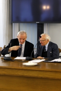 19.01.2013 r.; spotkanie opłatkowe OKP; na fotografii od lewej: Mieczysław Gil, Bohdan Pilarski; foto. Justyna Orysiak, Robert Kubaś