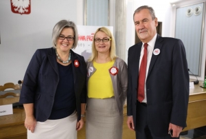 08.11.2014 r., konferencja Nasi w Sejmie i w Senacie, na fotografii od lewej: Ewa Polkowska, Agata Karwowska-Sokołowska, Jan Wyrowiński, fot. M. Józefaciuk