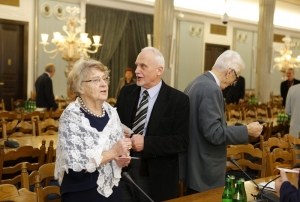 19.01.2013 r.; spotkanie opłatkowe OKP; na fotografii drugi od lewej: Piotr Łukasz Juliusz Andrzejewski, Ryszard Juszkiewicz, foto. Justyna Orysiak, Robert Kubaś