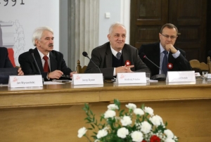 08.11.2014 r., konferencja Nasi w Sejmie i w Senacie, na fotografii od lewej: Jerzy Dyner, Andrzej Friszke, Antoni Dudek, fot. M. Józefaciuk