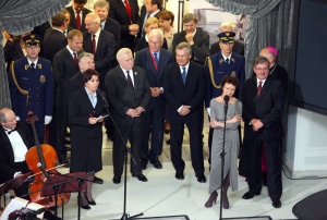 Joanna Szczepkowska na uroczystym otwarciu wystawy w Sejmie POLSKA DROGA DO WOLNOŚCI 3 czerwca 1989r. fot. M.Koziczyński/Archiwum Senatu