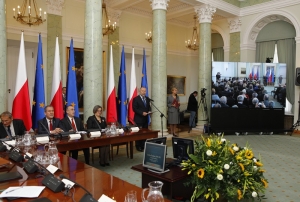 15.10.2012 r.; II Seminarium; od lewej: Henryk Wujec, Jan Wyrowiński, Maciej Klimczak, Ewa Polkowska, Jacek Michałowski; foto. Michał Józefaciuk