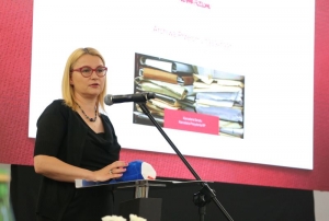 23.06.2015 r., V seminarium „Archiwa Przełomu 1989-1991”, na fotografii Agata Karwowska-Sokołowska, fot. Michał Józefaciuk