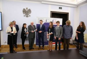 23.01.2015 r., gala konkursu Moja Polska samorządna, na fotografii od lewej: Małgorzata Herbich, Janusz Sepioł, ??, Jerzy Stępień, Rafał Kramza, Iza Sudziak, Miron Kaźmierski, Jakub Pistulla, Lena Grudziecka, fot. K. Czerwińska