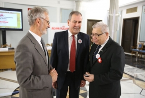 08.11.2014 r., konferencja Nasi w Sejmie i w Senacie, na fotografii od lewej: Ireneusz Niewiarowski, Jan Wyrowiński, Leonard Szymański, fot. M. Józefaciuk