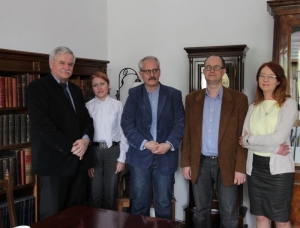 24.04.2014 r.; wizyta w Archiwum Narodowym w Krakowie; na fotografii od lewej: Janusz Kuligowski, Barbara Berska, Robert Kubaś, Maciej Pindelski, Justyna Orysiak; foto. Michał Zaremba