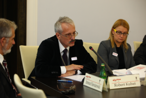 22.11.2011 r.; I Seminarium; na fotografii od lewej: Ireneusz Niewiarowski, Robert Kubaś, Agata Karwowska-Sokołowska; foto. Michał Józefaciuk