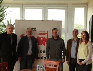 24.04.2014 r.; wizyta w Zarządzie Regionu Małopolskiego NSZZ „Solidarność”; na fotografii od lewej: Janusz Kuligowski, Robert Kubaś, Adamem Gliksmanem, Maciej Pindelski, Justyna Orysiak; foto. Michał Zaremba